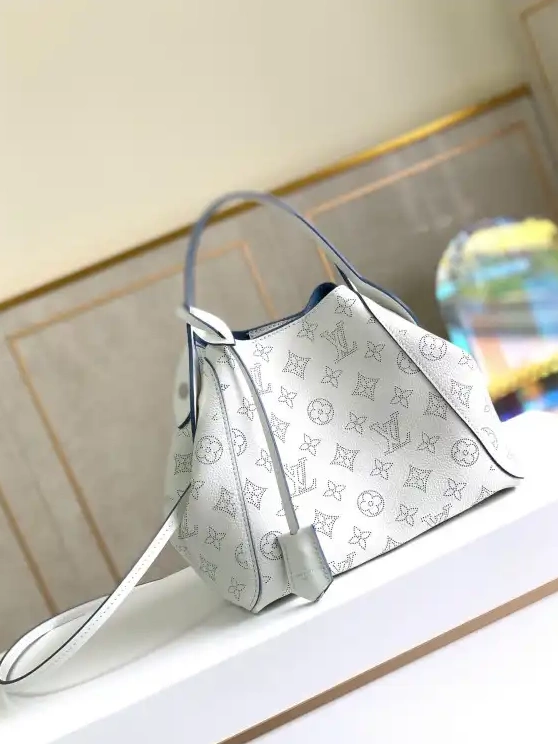 VUITTON HINA PM LOUIS 0627